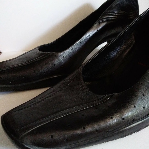 Prada shoes Authentic - Picture 3 of 5